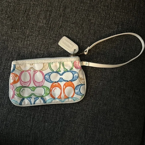 Coach Hampton Scribble C wristlet - Picture 2 of 5